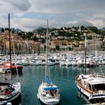 Au  port de Menton