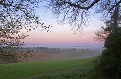 Aube brumeuse sur la vallée de la Baïse