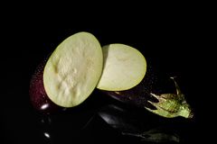 Aubergine aufgeschnitten 2