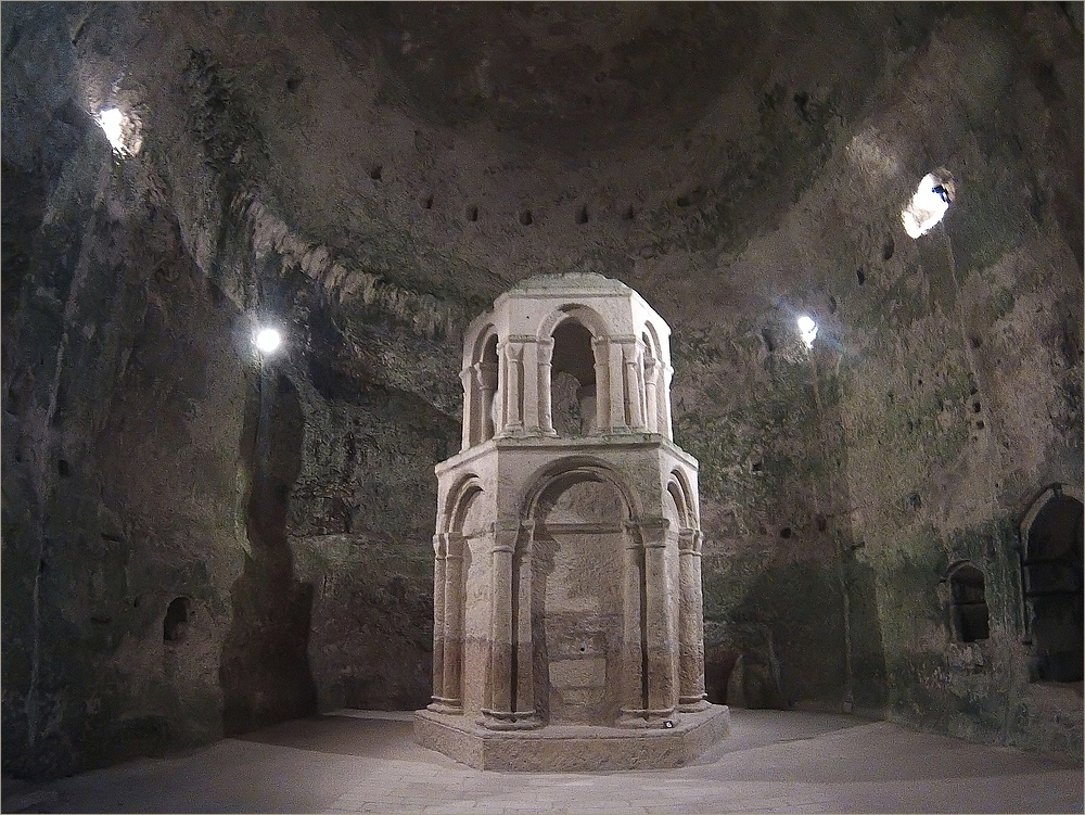 Aubeterre sur Dronne – Reliquaire de l’Eglise monolithe St Jean