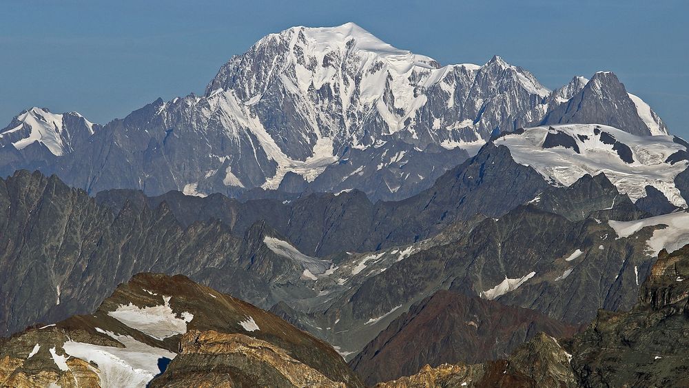 Auch 6 Bergebenen hinter einander aber in den Alpen...