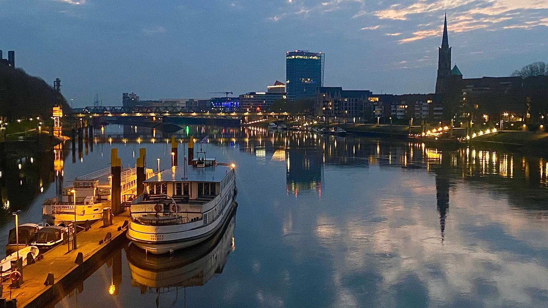 Auch abends ist die Weser schön