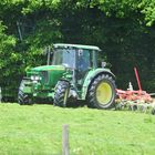 auch an Pfingsten wird Silage gemacht