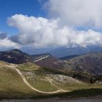 Auch das ist auf dem Monte Baldo.....Blick in östliche Richtung