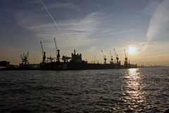 auch der hafen bei sonnenuntergang ist nett anzuschauen