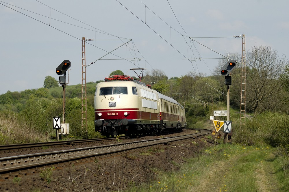 Auch der Rheingold verirrt sich mal nach Altenbeken 2