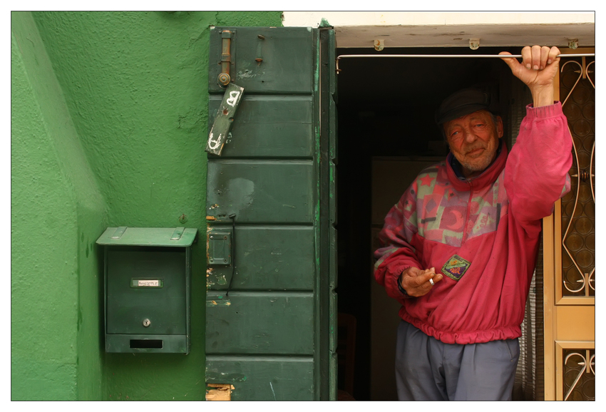 Auch die Menschen in Burano sind bunt