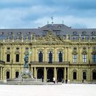 Auch ein Eingang zum Schloß in Würzburg.