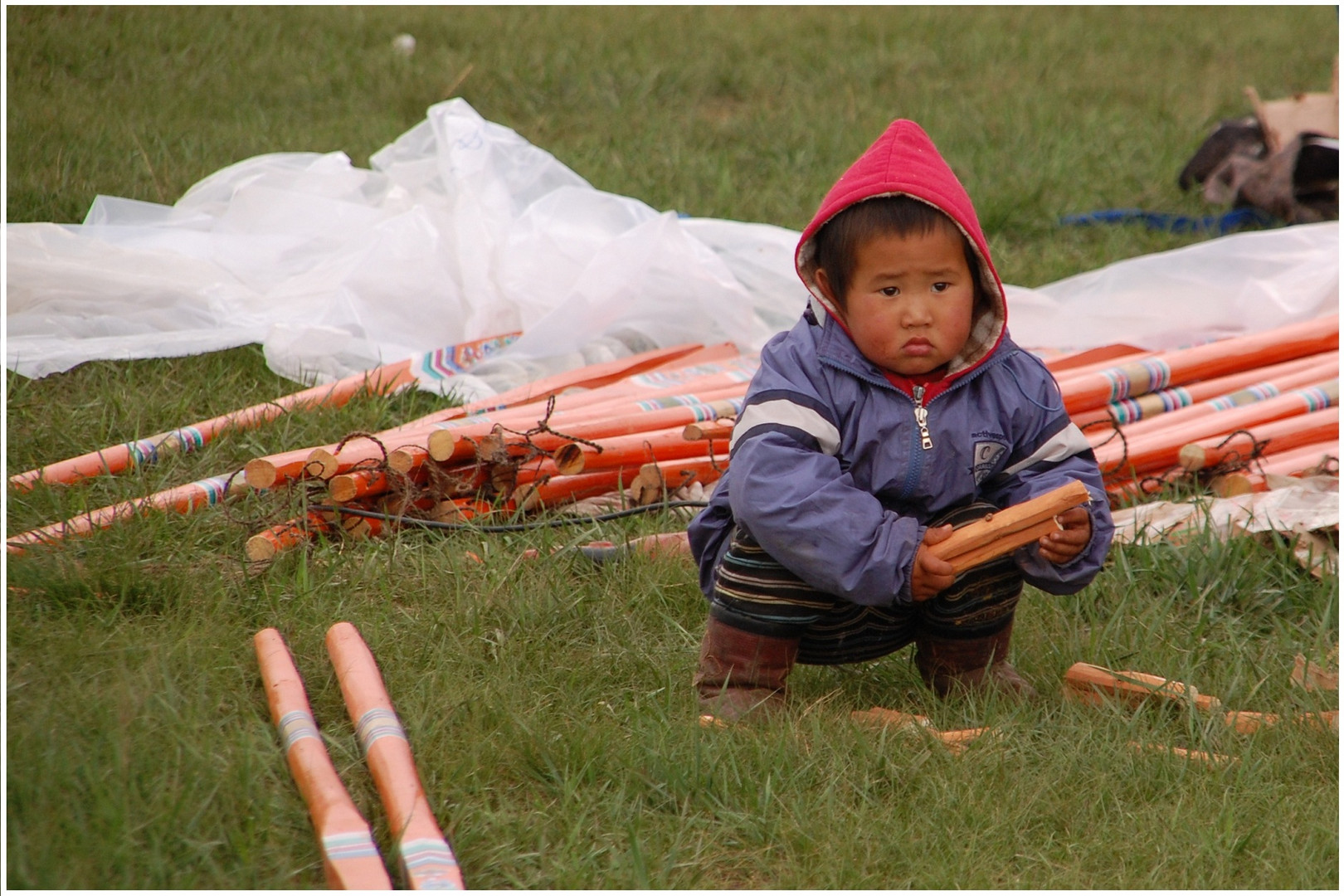 Auch er will schon mithelfen - Mongolei IV