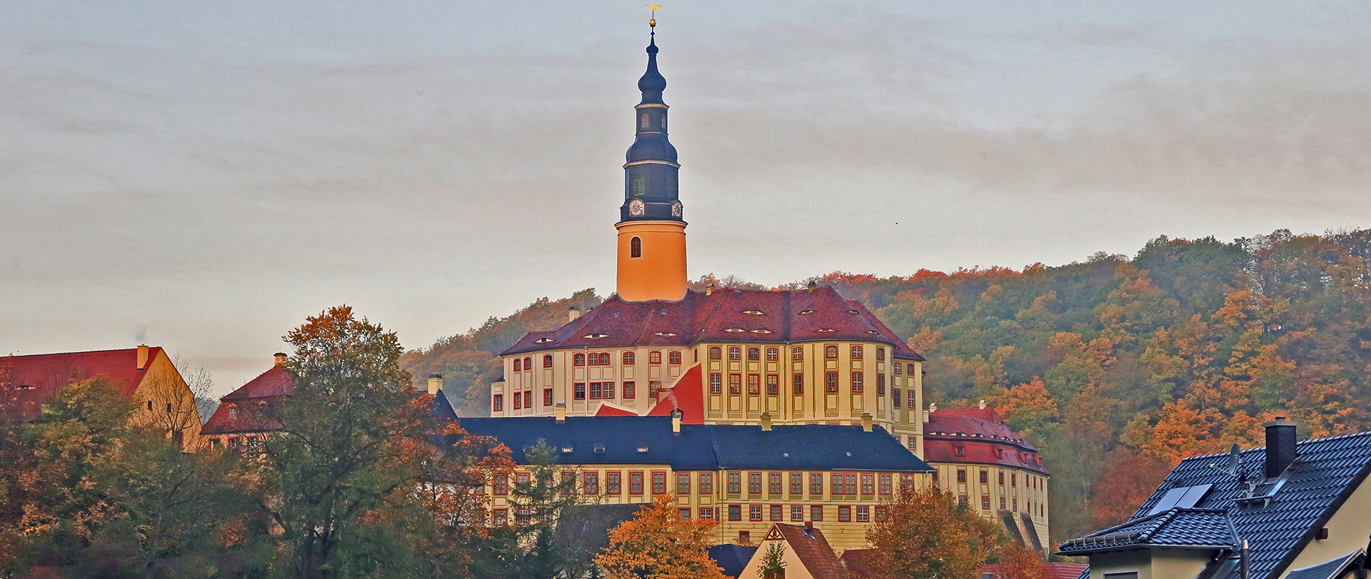 Auch im Müglitztal bei Schloss Wesenstein gab es Nebelschwaden...