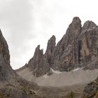 Auch ohne blauen Himmel beeindruckt der 3094 m hohe Zwölferkofel...