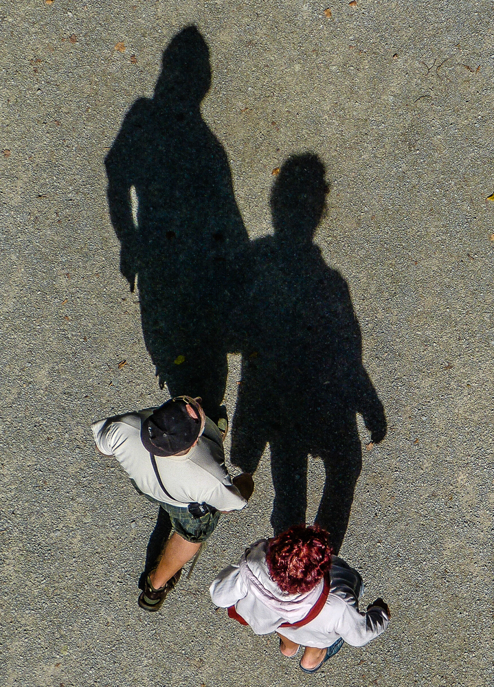 Auch rotes Haar wirft schwarzen Schatten