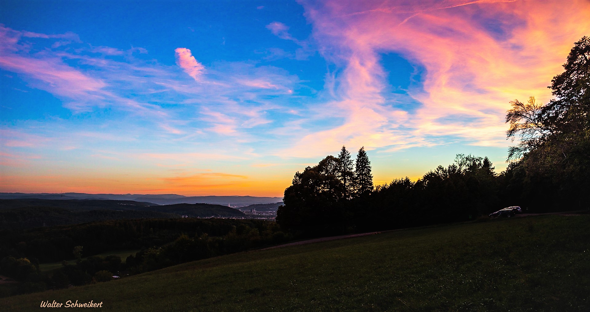   Auch Sonnenuntergänge  in unserm Ländli sind Sehenswert. 