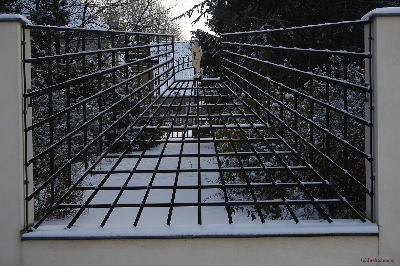 Auch Zäune wie im Schloss Gartrop können ihre Reze haben