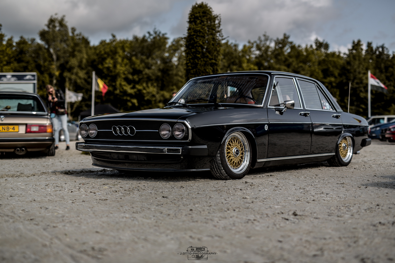 Audi 100