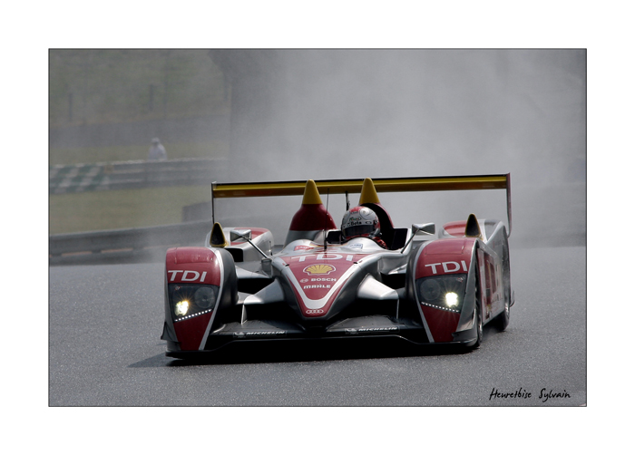 AUDI 2008 sous la pluie