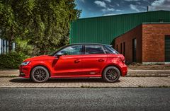 Audi A1 rot-schwarz