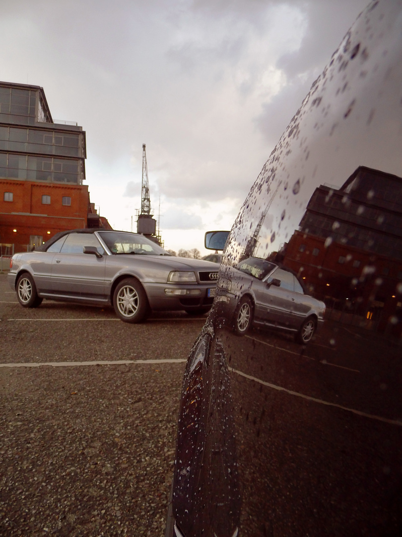 Audi Cabriolets bei Regen