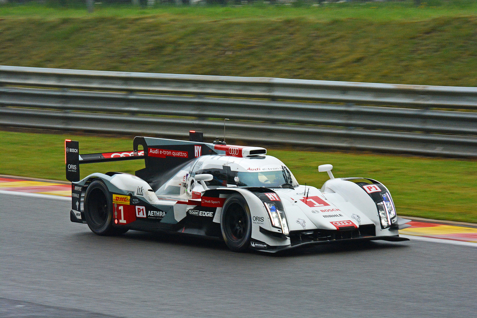 Audi R18