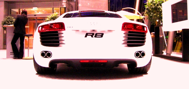 AUDI R8