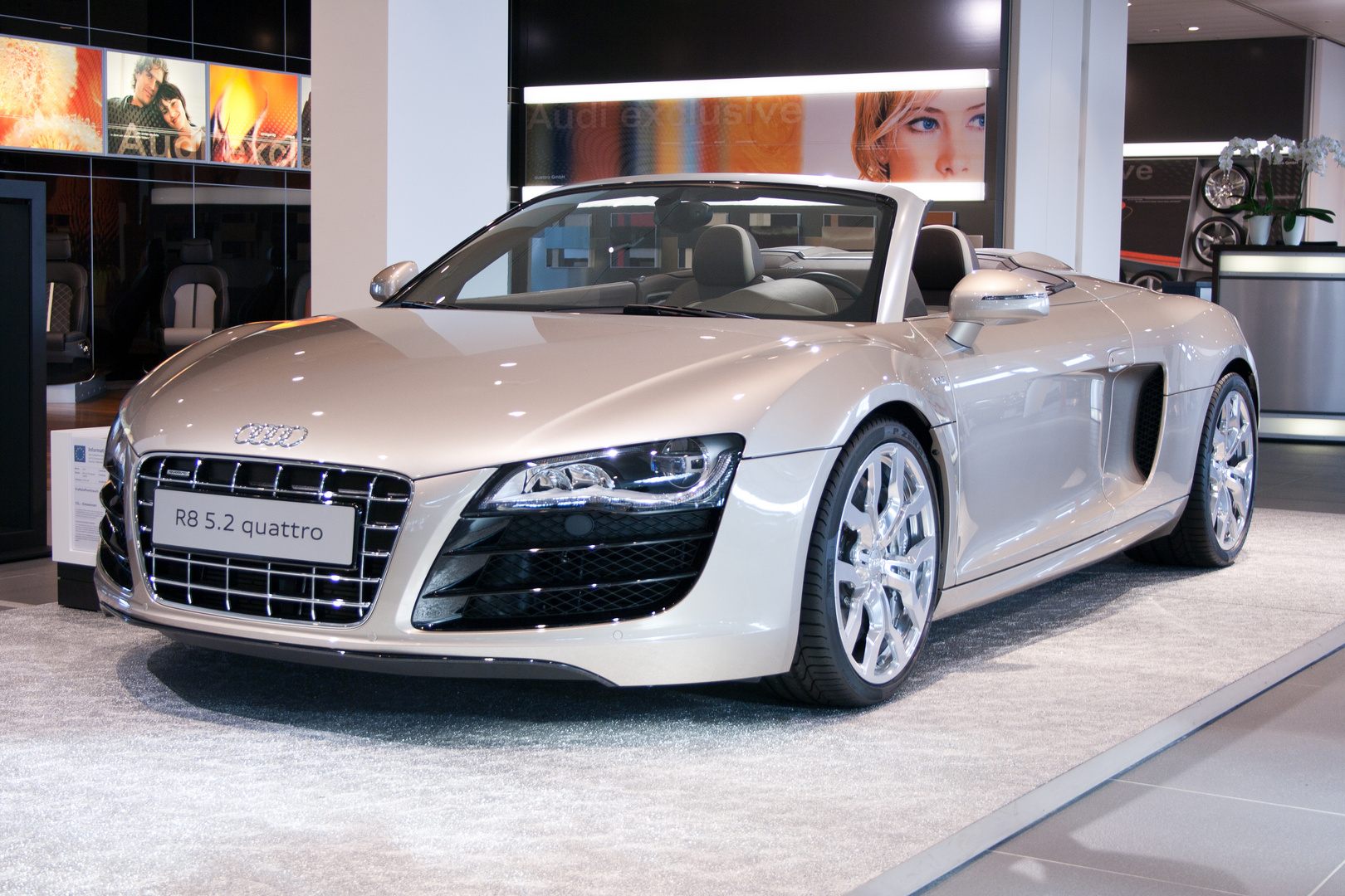 Audi R8 5.2 spider quattro