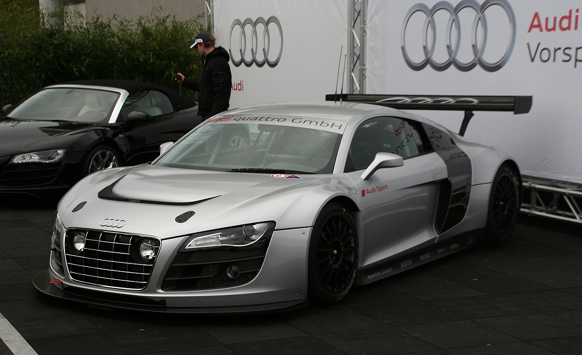 AUDI R8 GT3