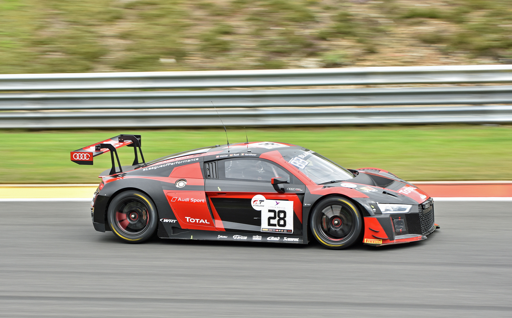 Audi R8 LMS 