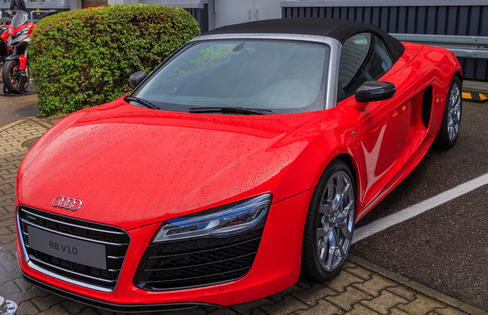 Audi R8 V10