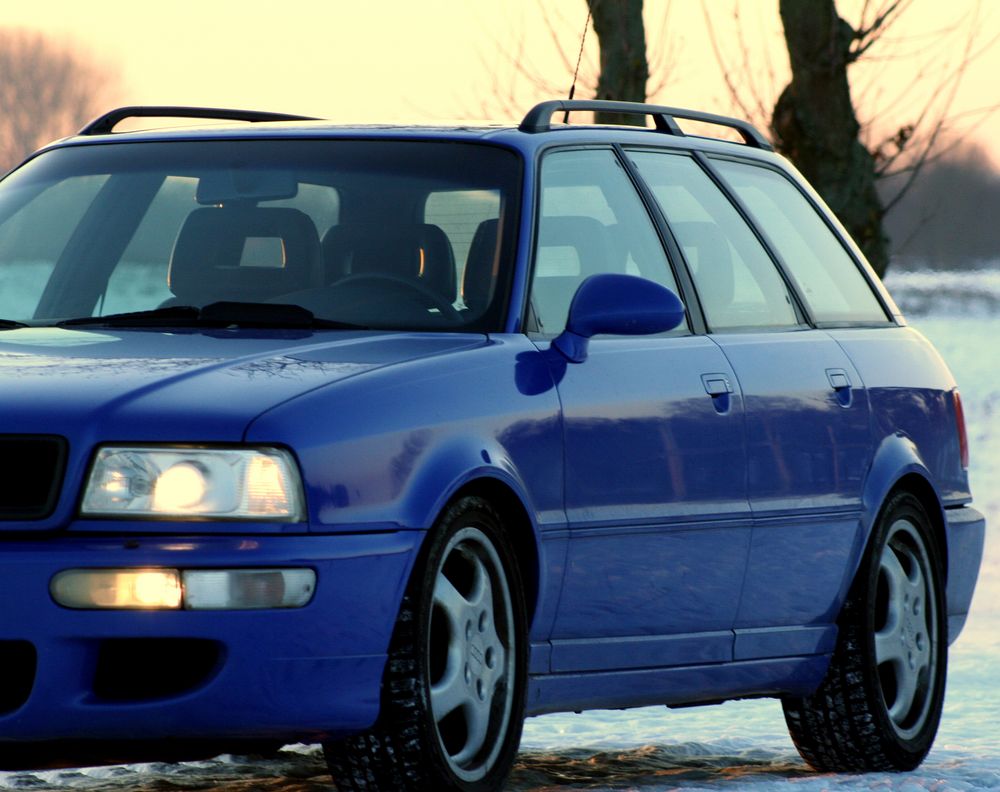 Audi RS2 V