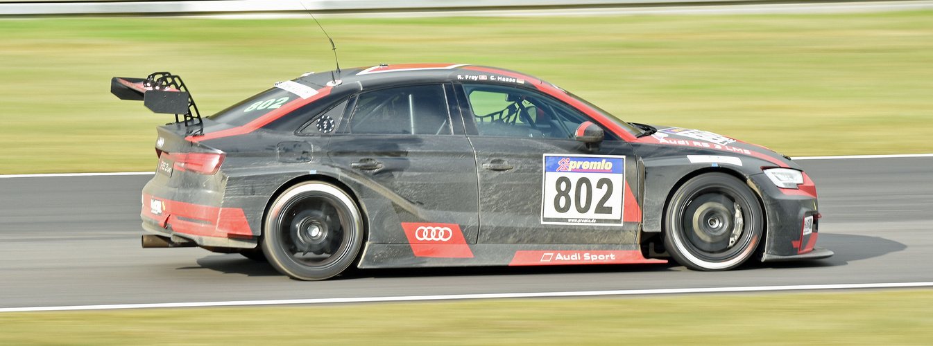 Audi RS3 LMS 