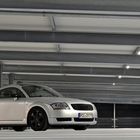 Audi TT - Nachts im Parkhaus