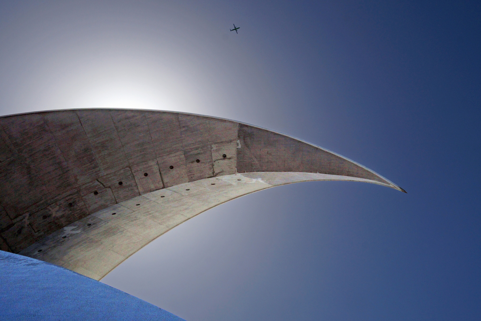 Auditorio de Tenerife y avión