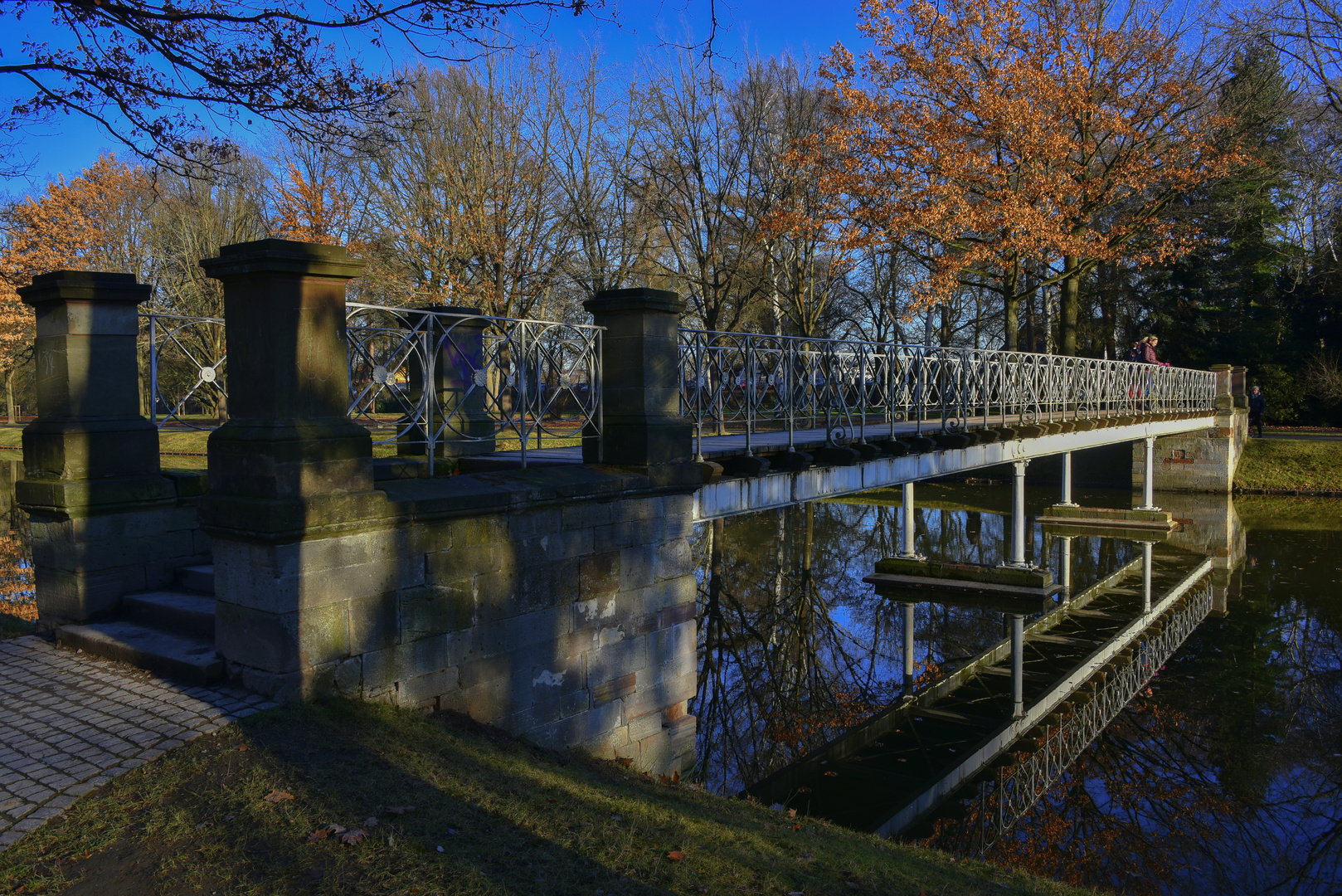 Aueparkbrücke