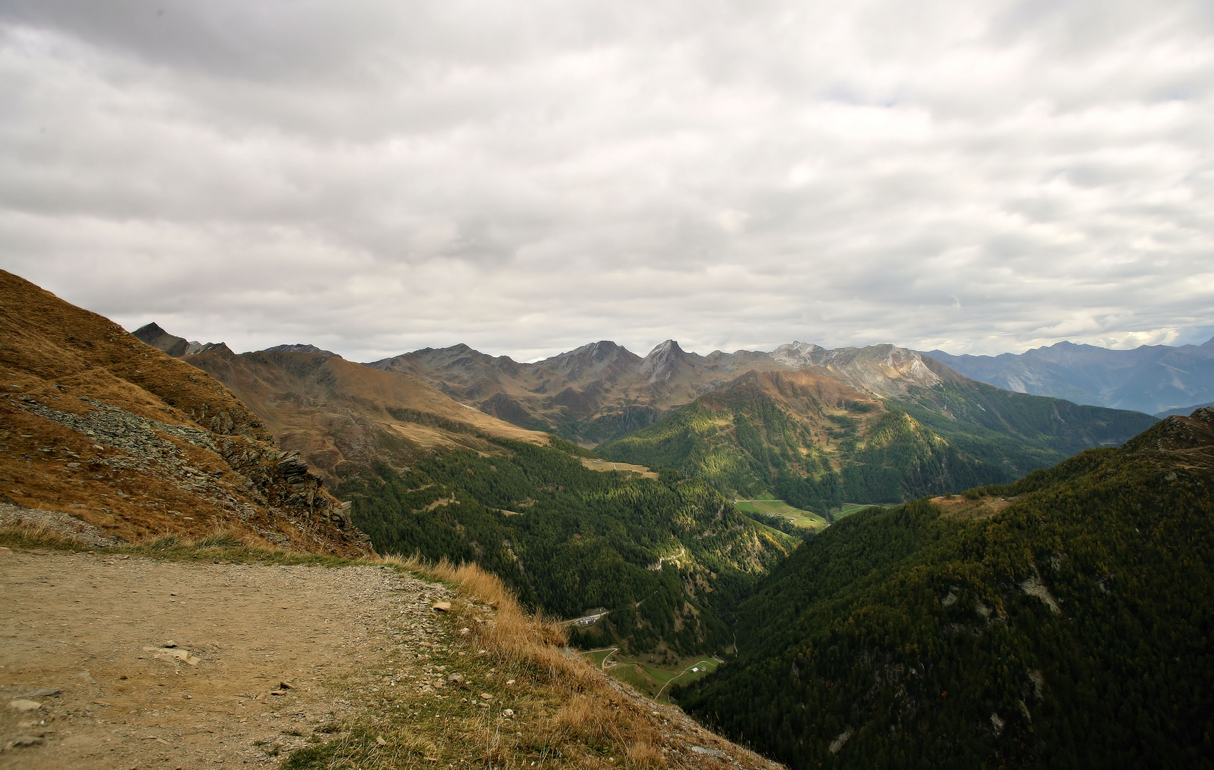 auf alpenpasshöhe....