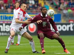 Auf Augenhöhe - aber nur der Ball