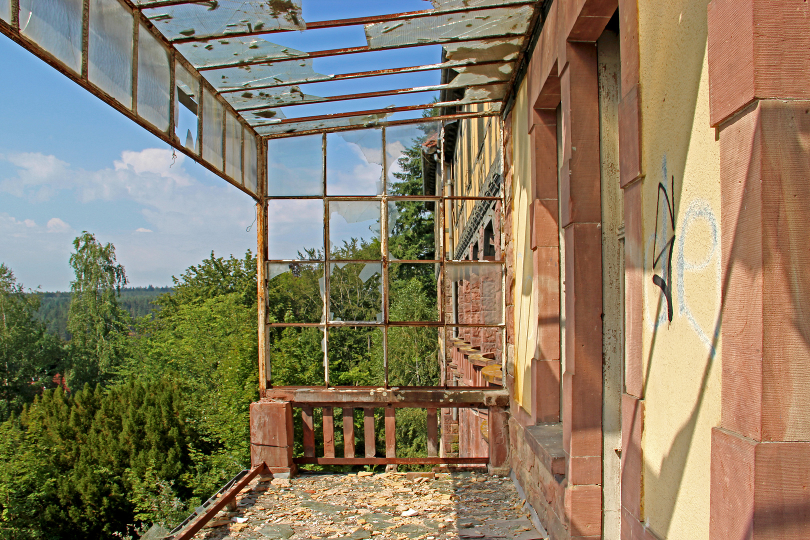 ~ auf dem Balkon ~