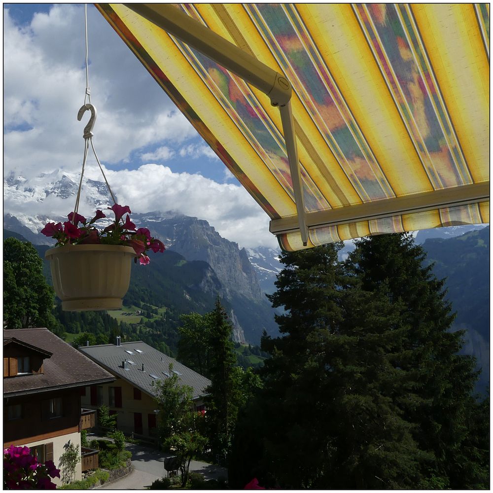 auf dem Balkon