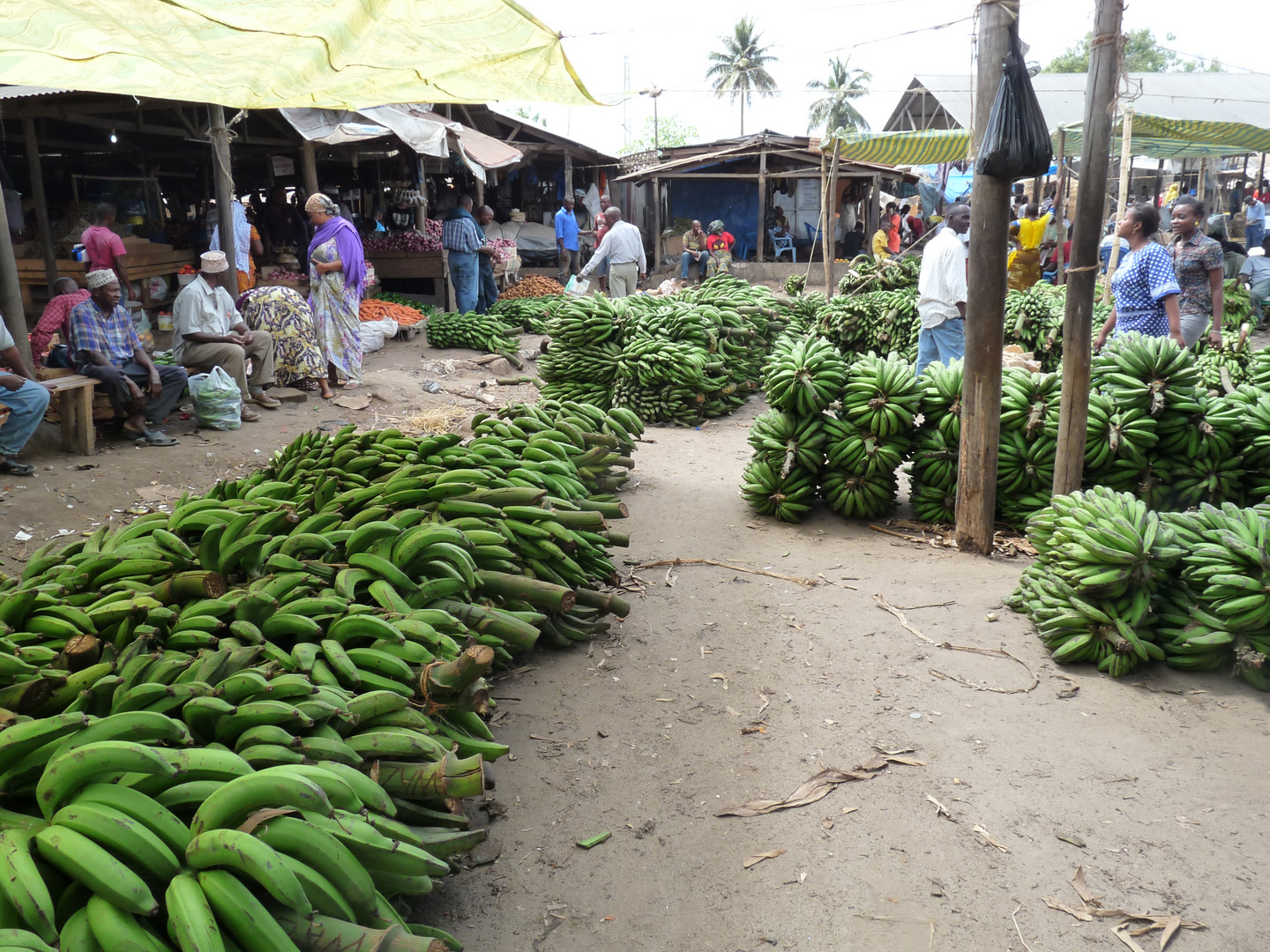 Auf dem Bananenmarkt von Dar es Salam