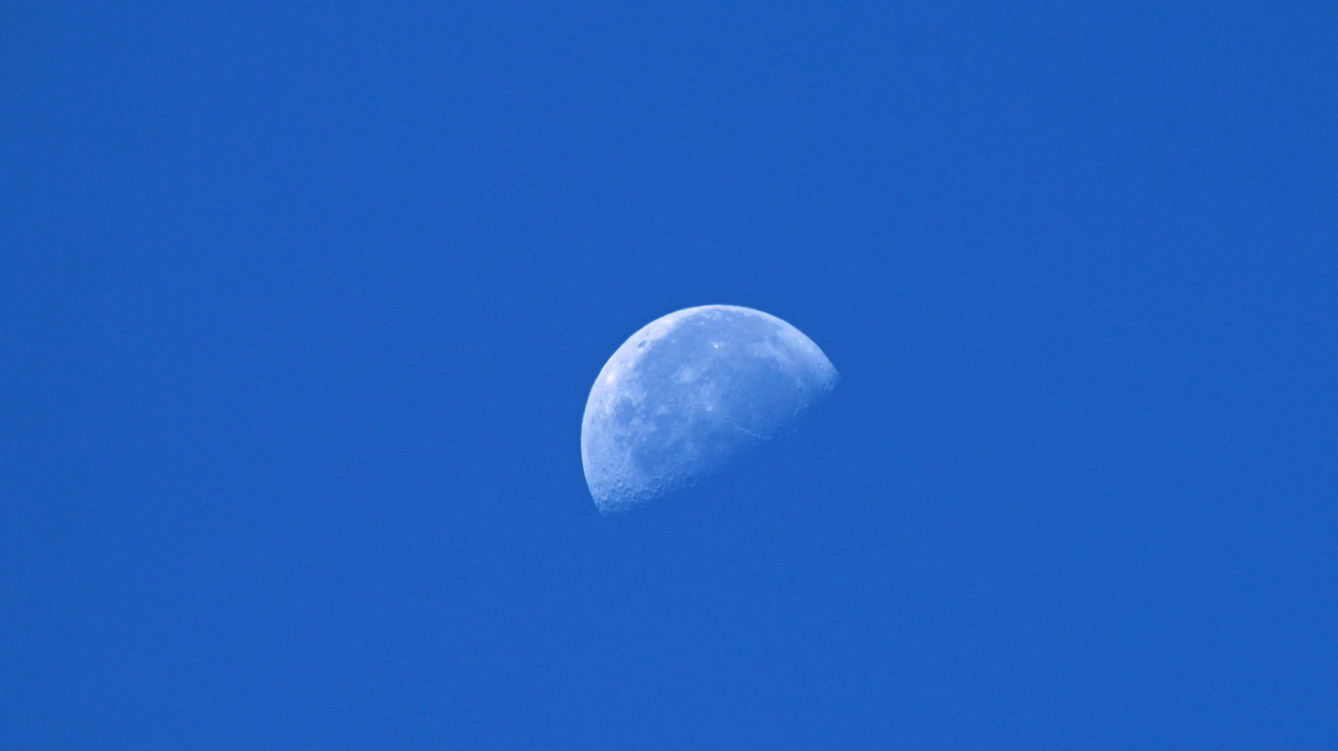 Auf dem Berg dem Mond so nah.