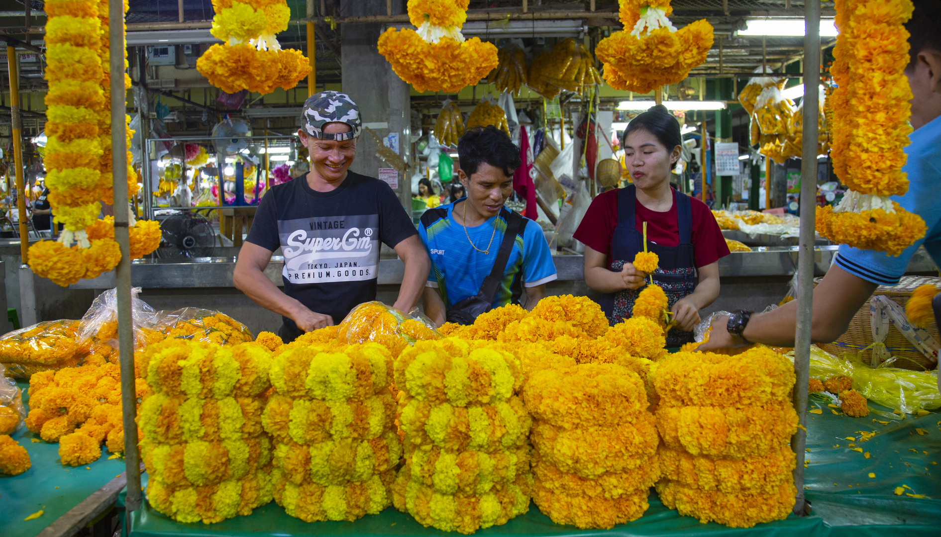 Auf dem Blumenmarkt in Bangkok