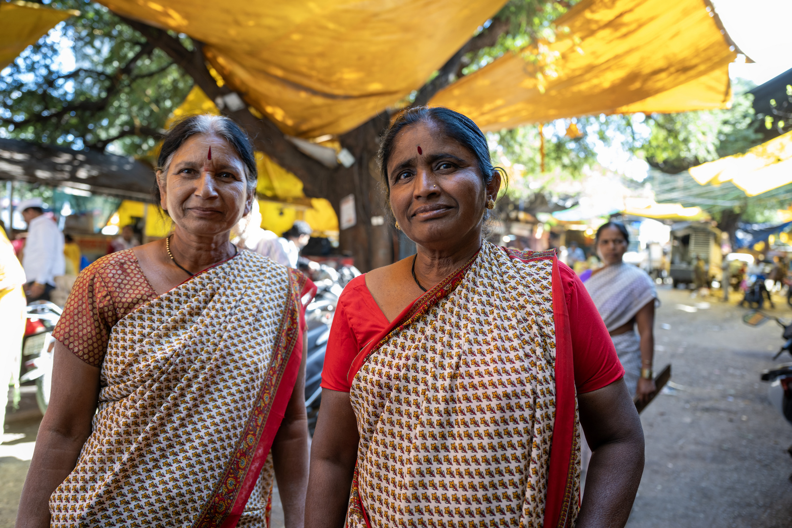 Auf dem Blumenmarkt in Pune