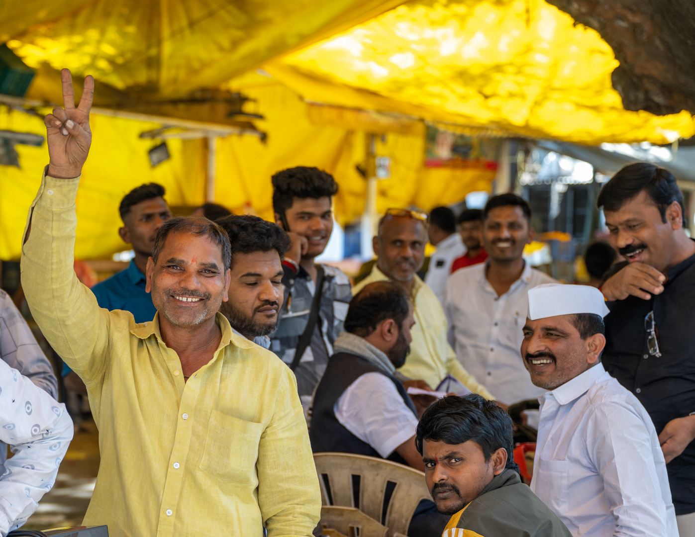 Auf dem Blumenmarkt in Pune