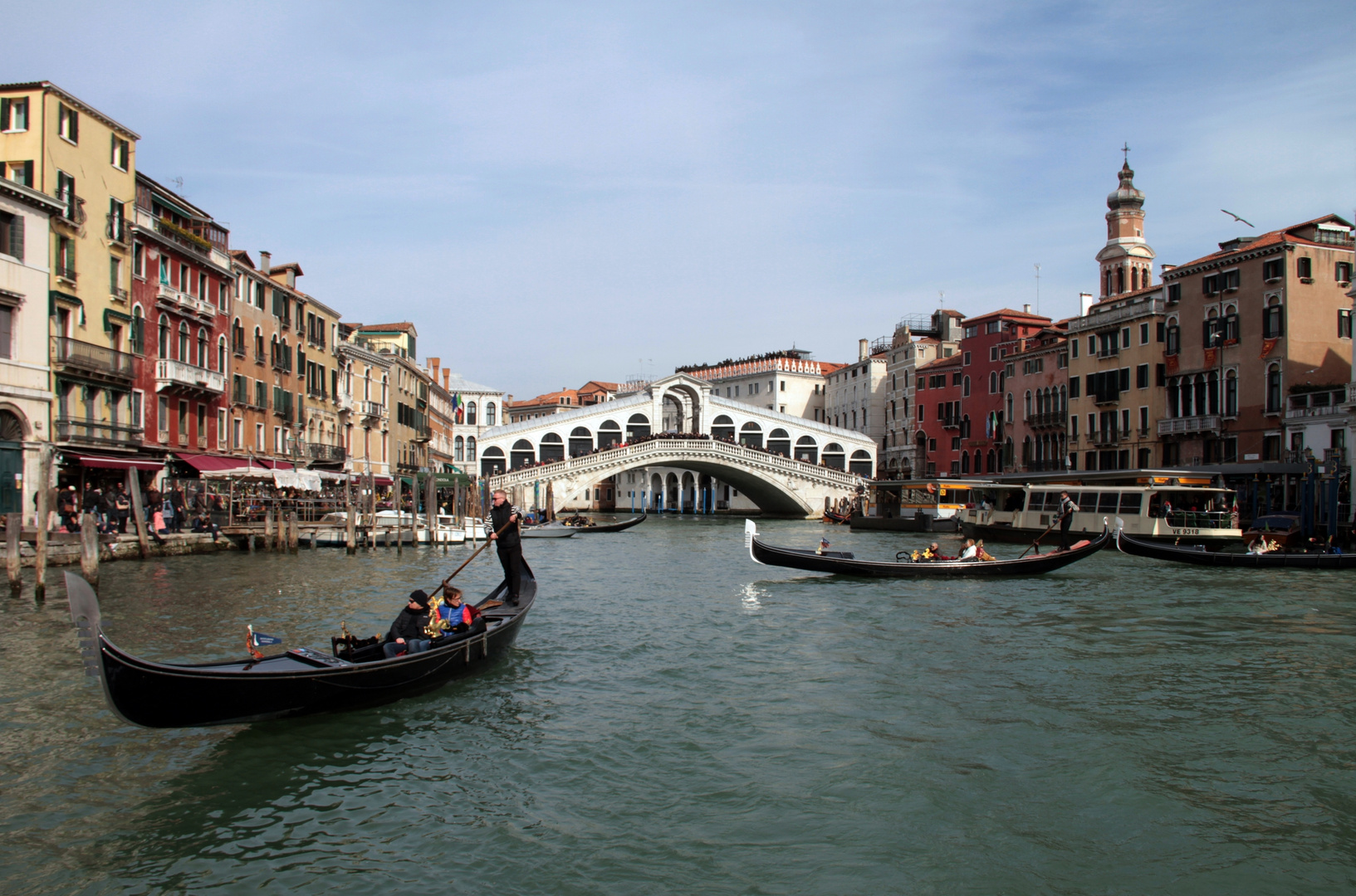 Auf dem Canal Grande in Venedig