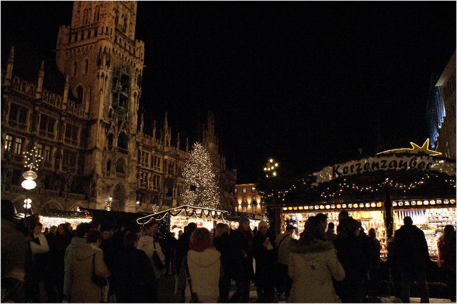 Auf dem Christkindlmarkt, München