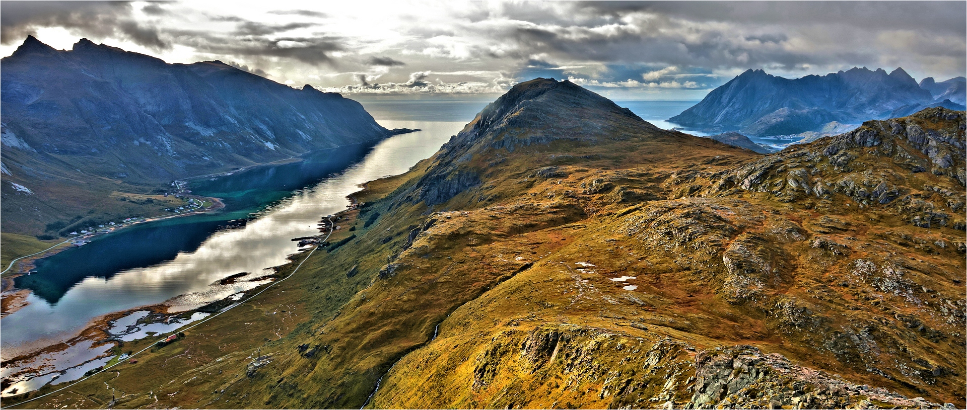 AUF DEM DACH DER LOFOTEN