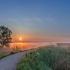 Auf dem Deich vom Saaler Bodden