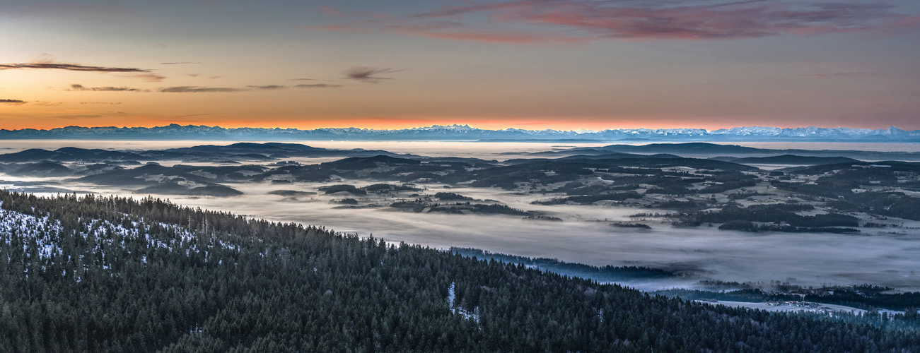 Auf dem Dreisesselberg kurz vor Sonnenaufgang