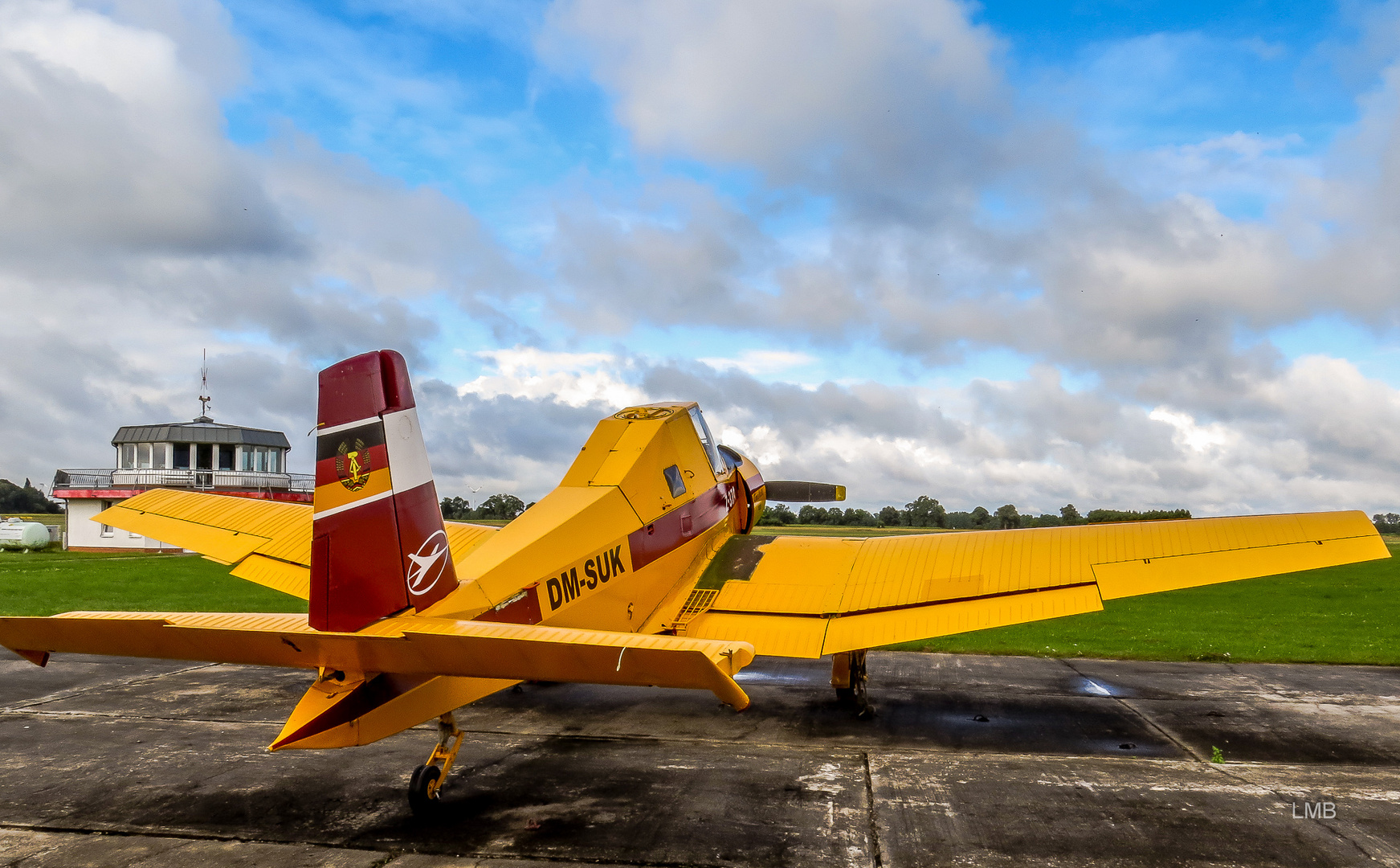 Auf dem ehemaligen Heimatflugplatz