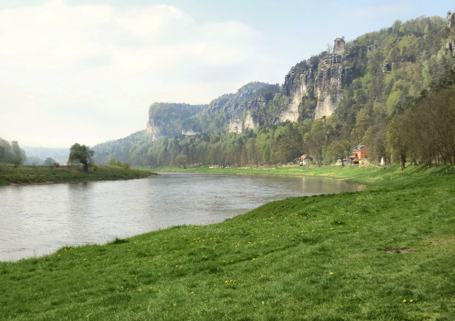 Auf dem Elberadweg bei Meißen