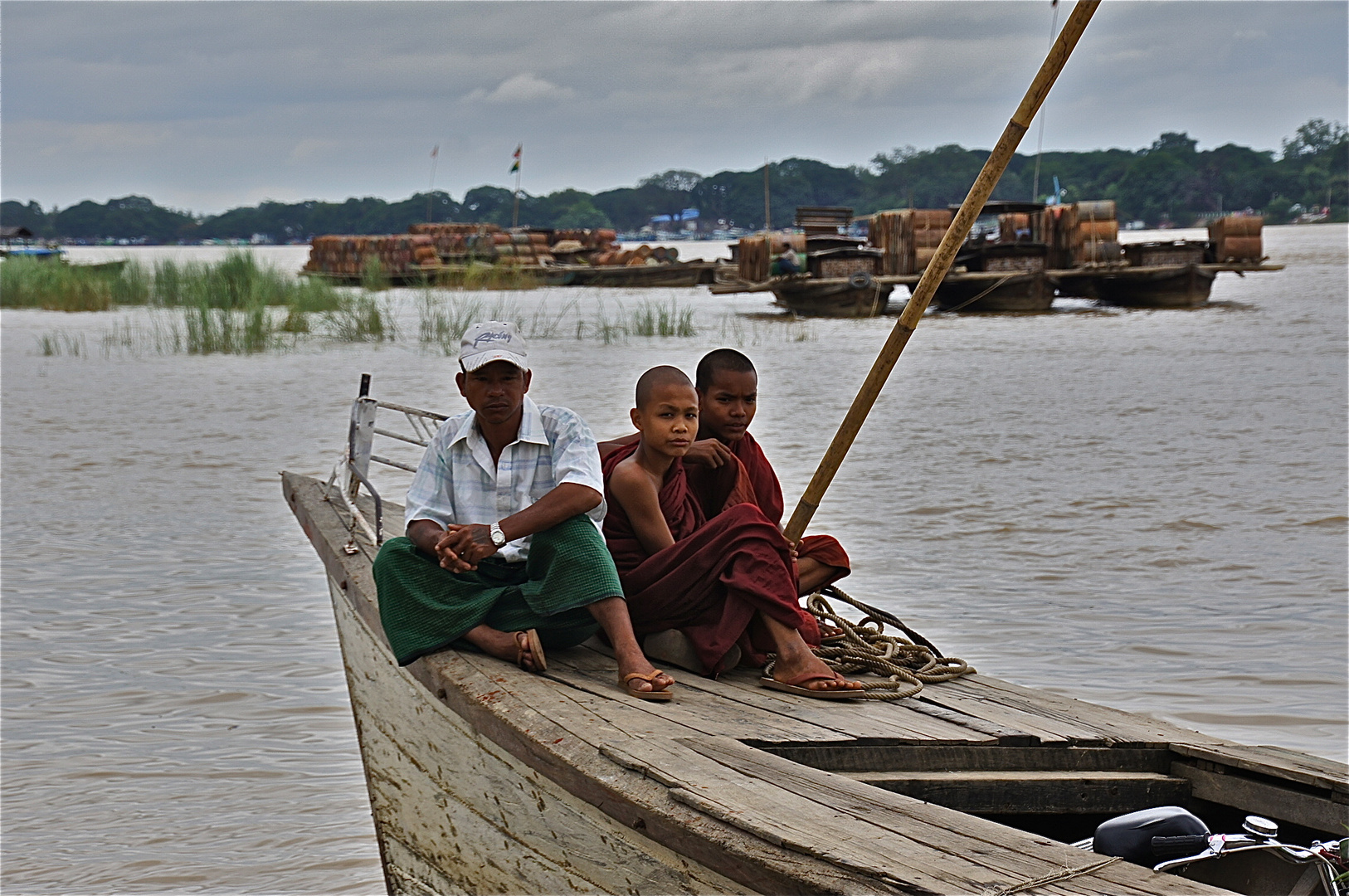 auf dem fährboot, burma 2011